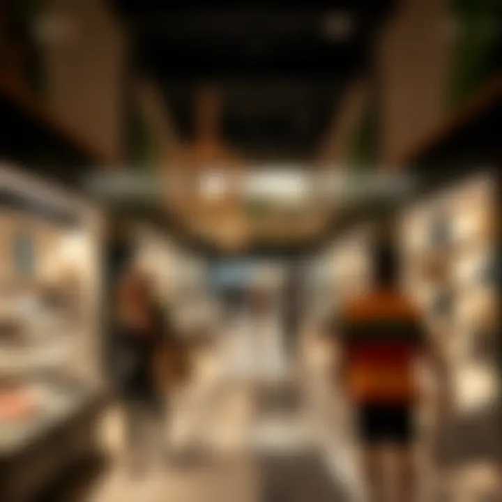 Unique Retail Experience Shoppers enjoying the unique retail experience at السيتي ووك